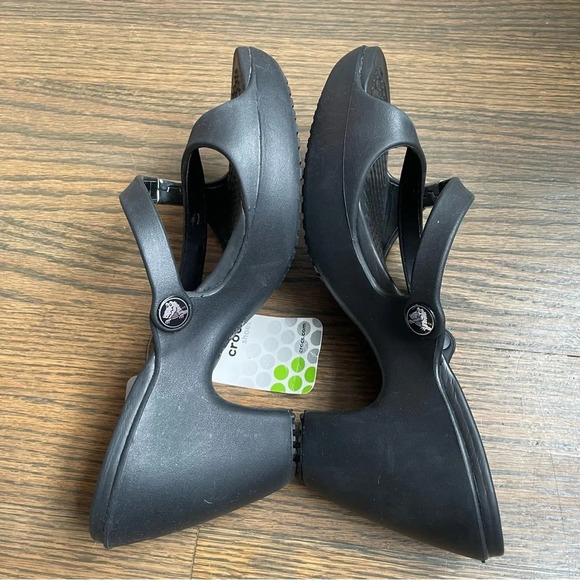 NWT Crocs Cyprus Slide Heels Strappy Sandals Black - Picture 3 of 14